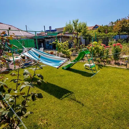 Casa Simona Konukevi Două Mai