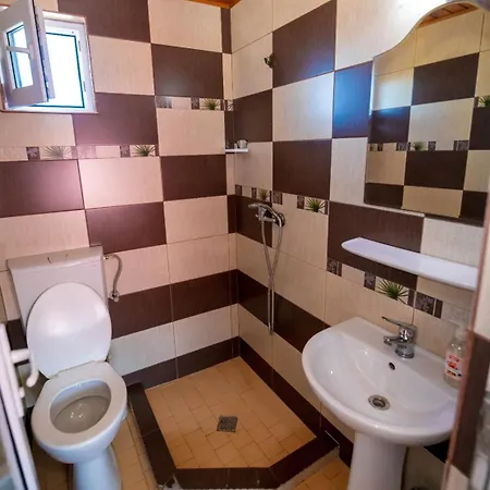 Konukevi Casa Simona 3*